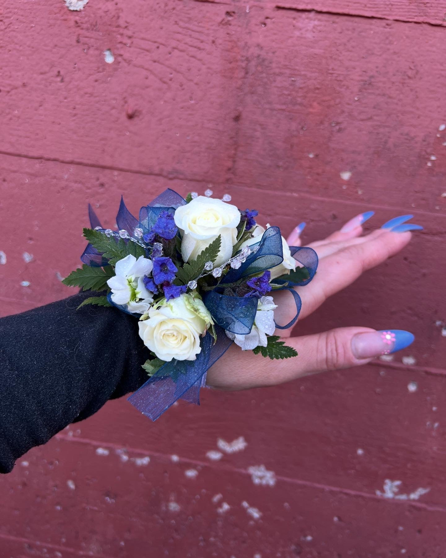 Navy Blue Prom set with diamonds – Bespoke Blooms NL