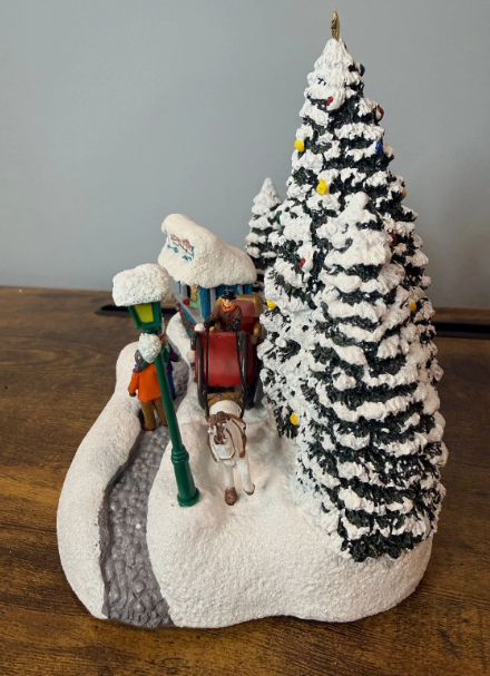 Thomas Kinkade’s 2026 Charming Sleigh Bouquet